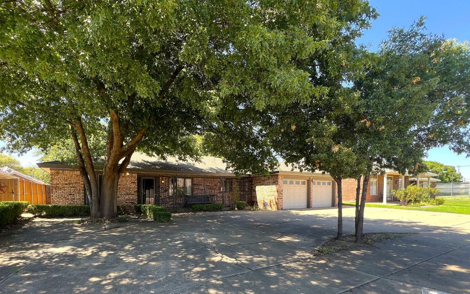 Property Photo:  803 Cedar Avenue  TX 79329 