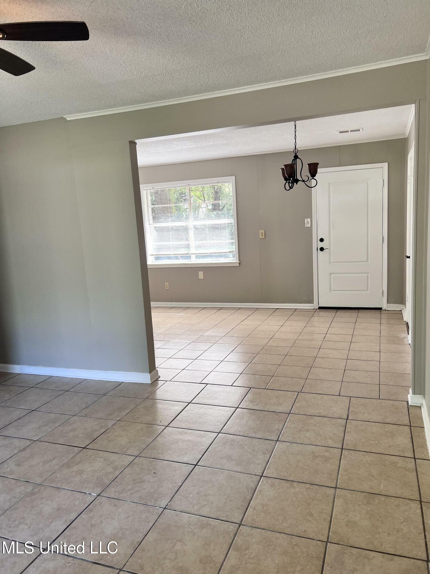 Property Photo:  6430 Ridgewood Road  MS 38637 