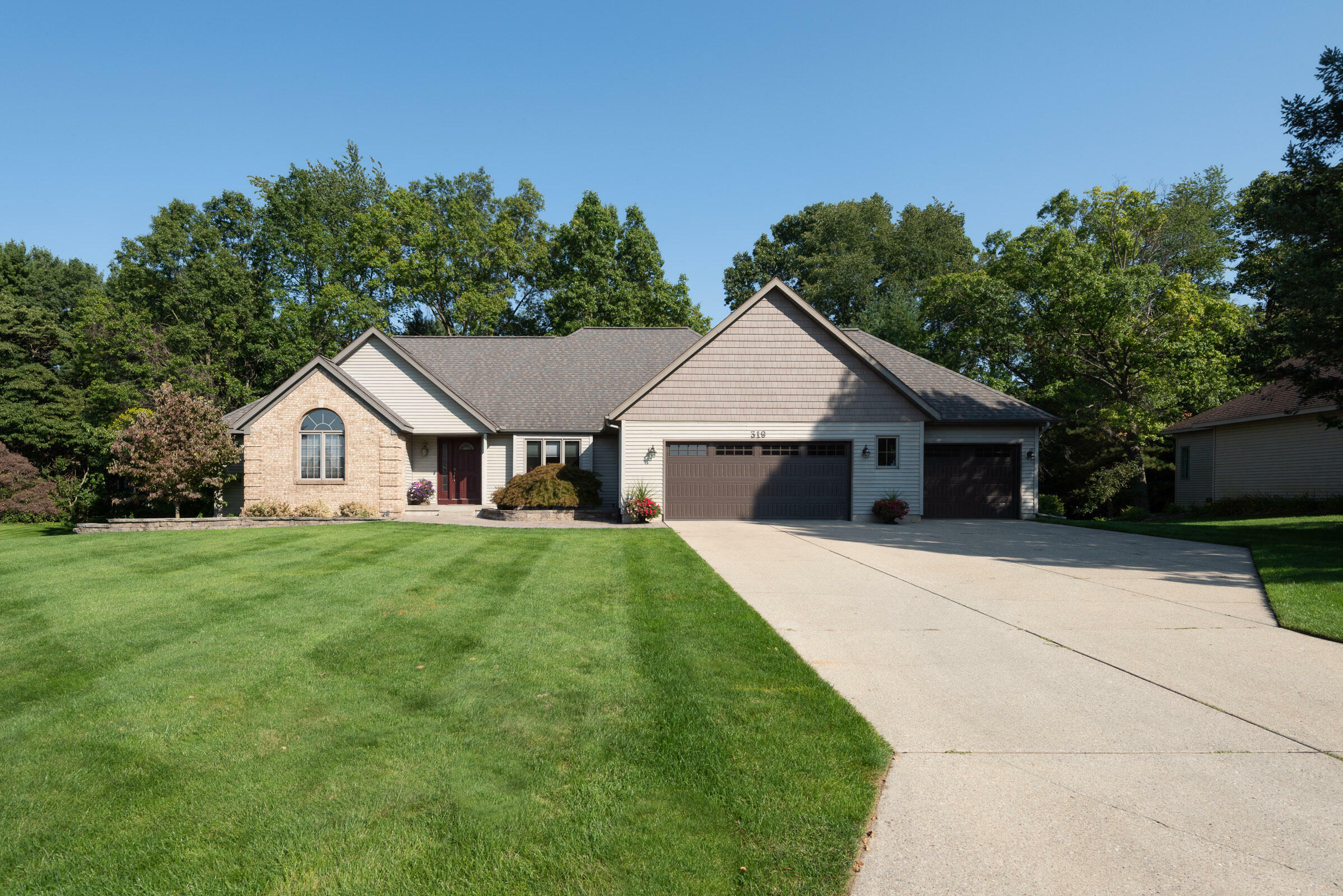 Property Photo:  319 Blue Isle Drive  MI 49424 