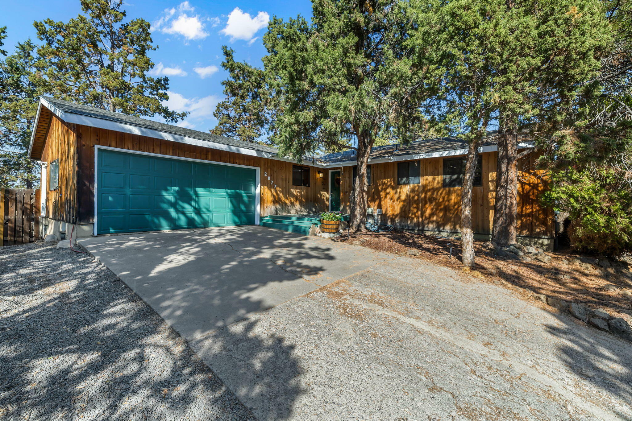 Property Photo:  2877 NE Lotno Drive  OR 97701 