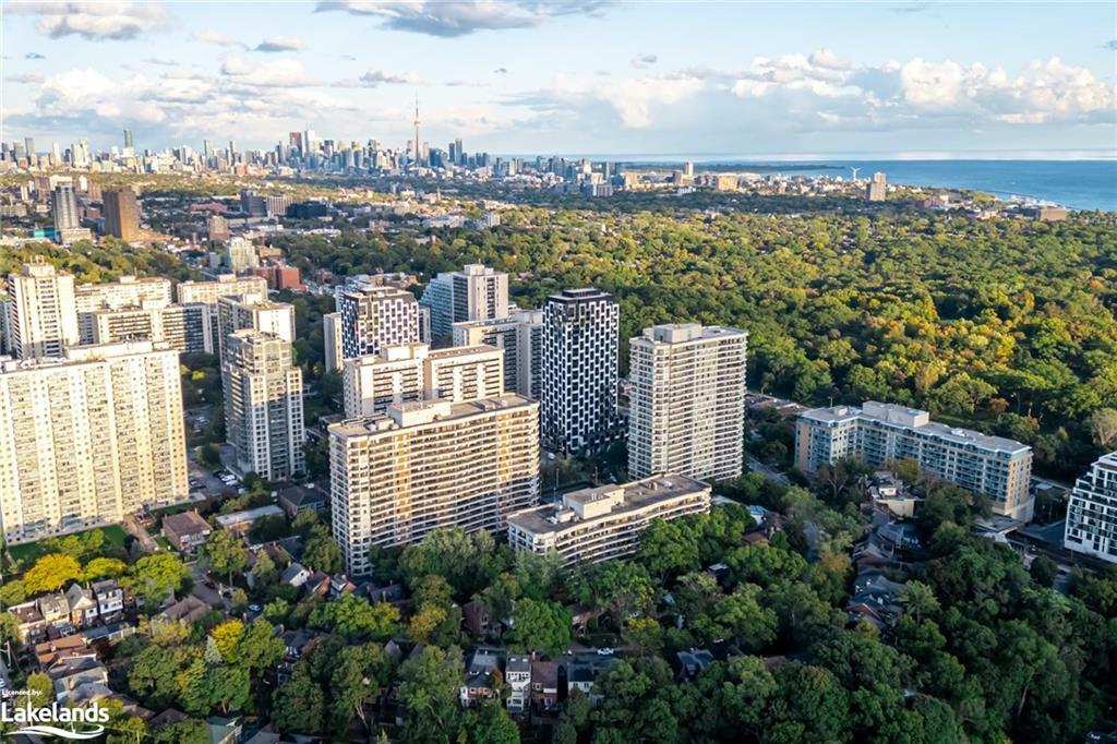 Photo de la propriété:  80 Quebec Avenue 106  ON M6P 4B7 