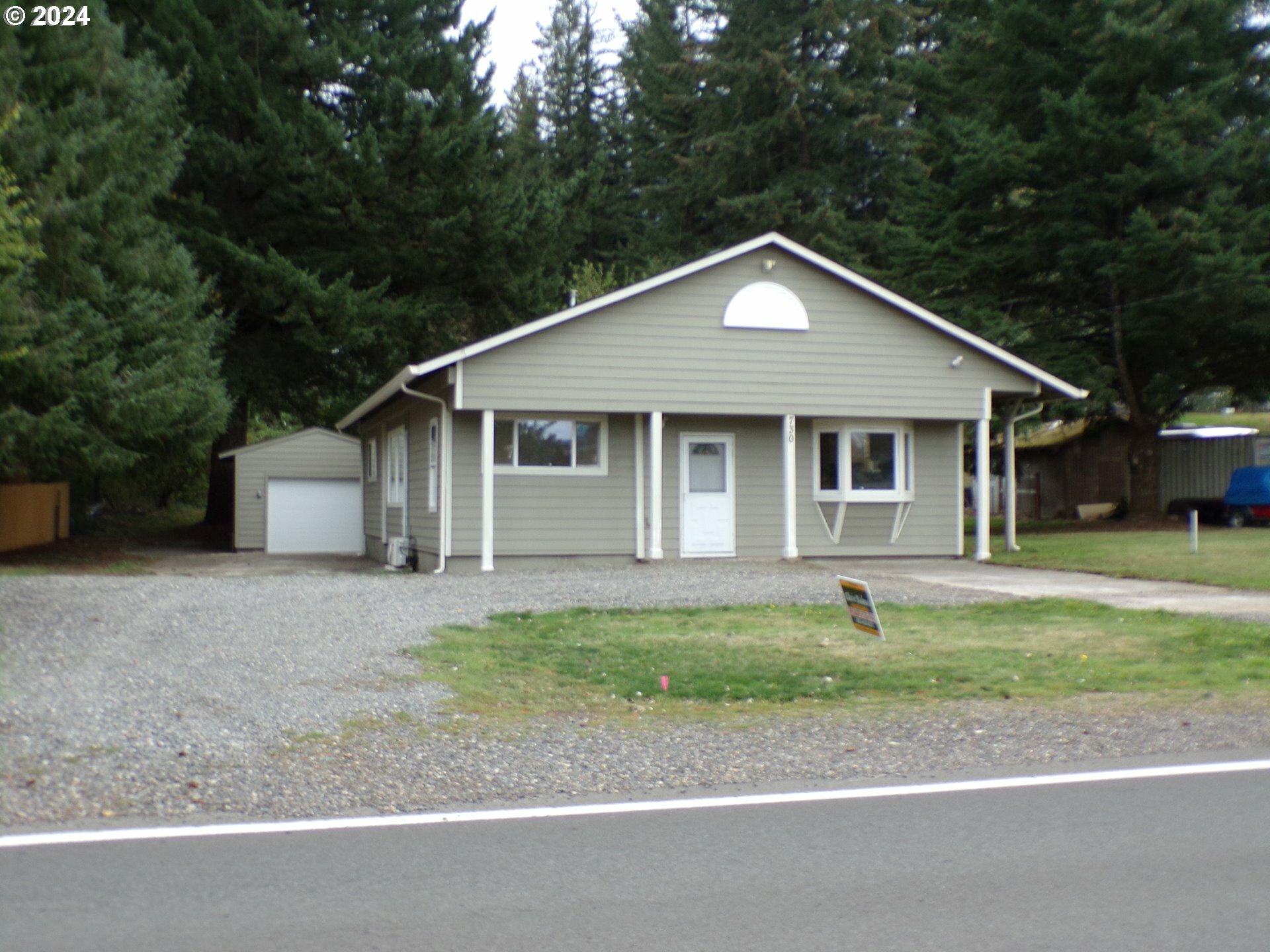 730 SE Forest Ln  Cascade Locks OR 97014 photo