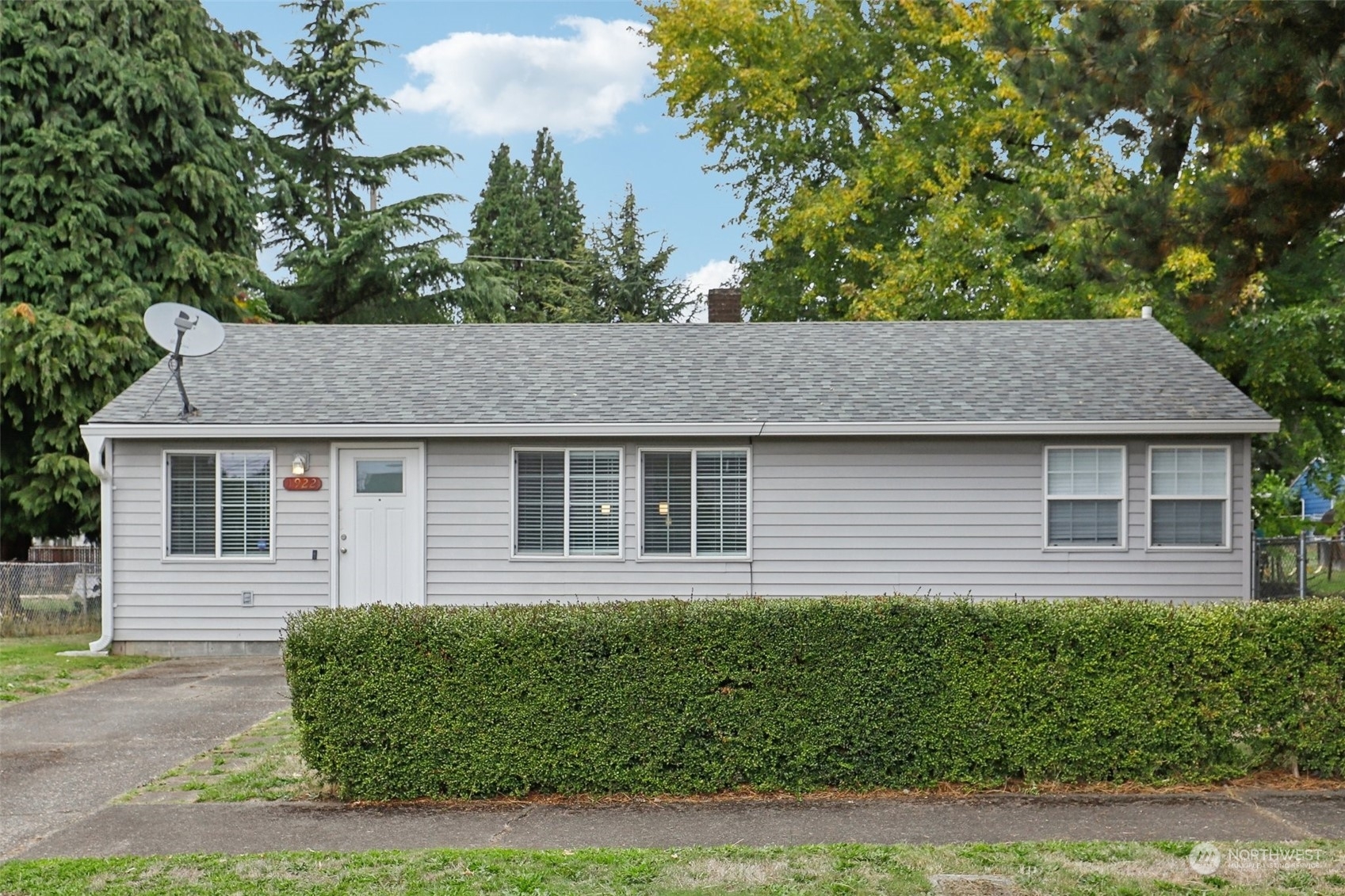 Property Photo:  1922 W 27th Street  WA 98660 