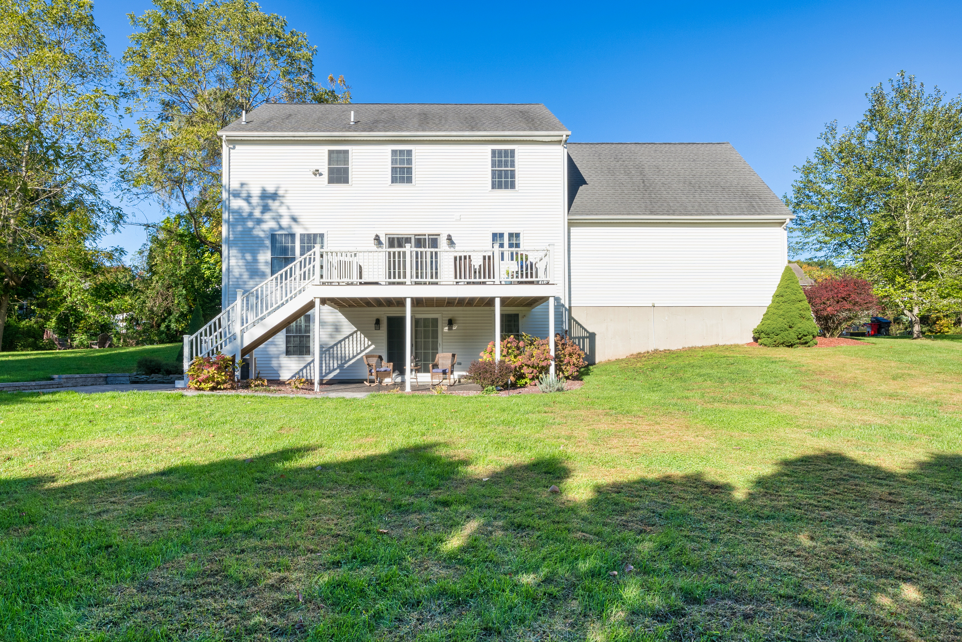 Property Photo:  5 Bertini Lane  CT 06492 