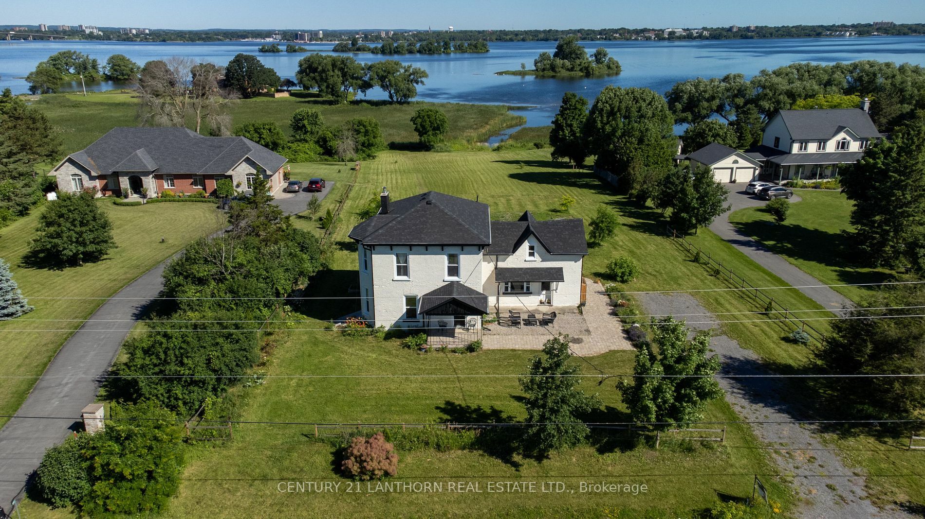 Property Photo:  395 Massassauga Rd  ON K8N 4Z7 