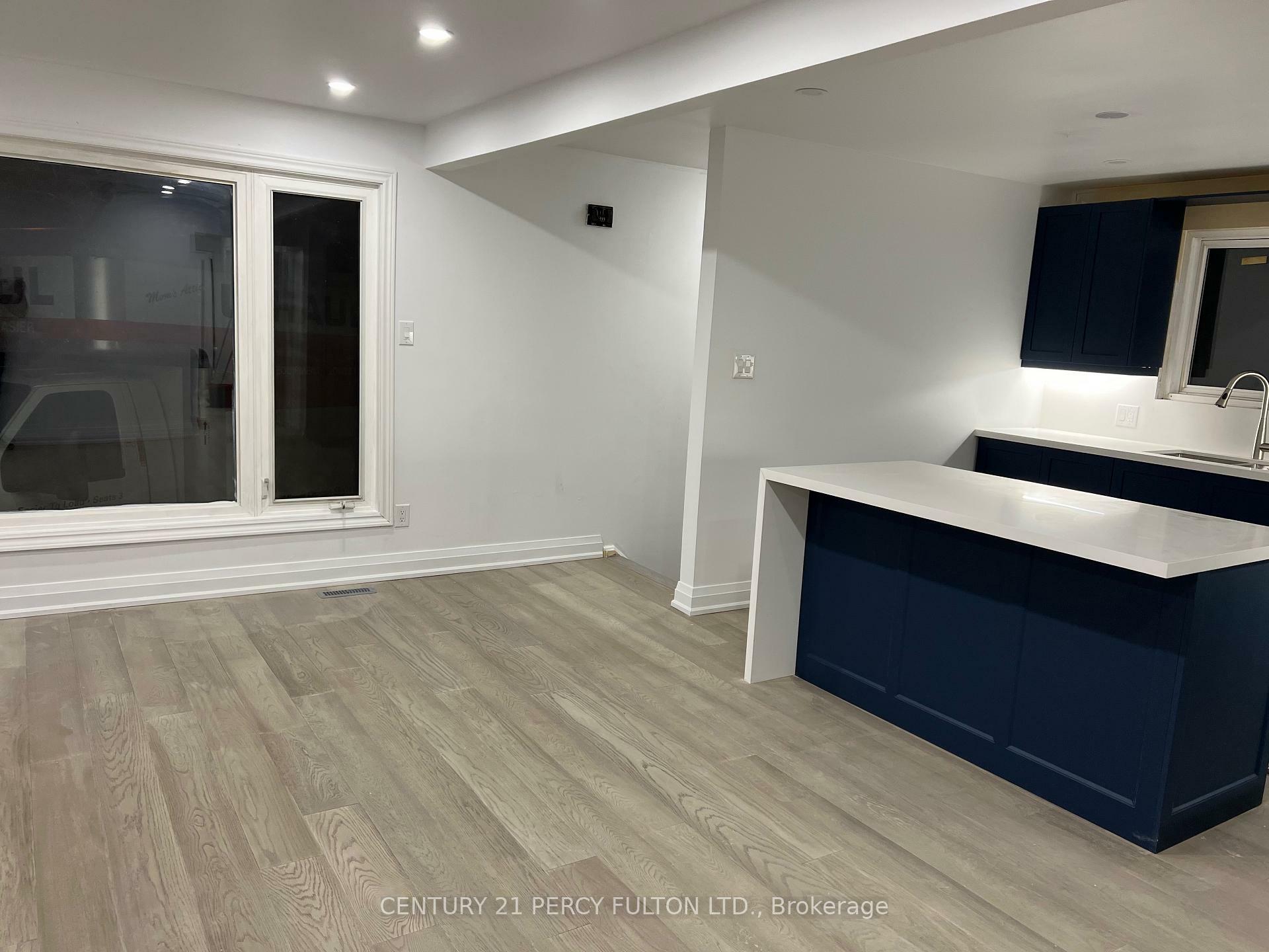 Photo de la propriété:  54 Howell Sq  ON M1B 1C4 