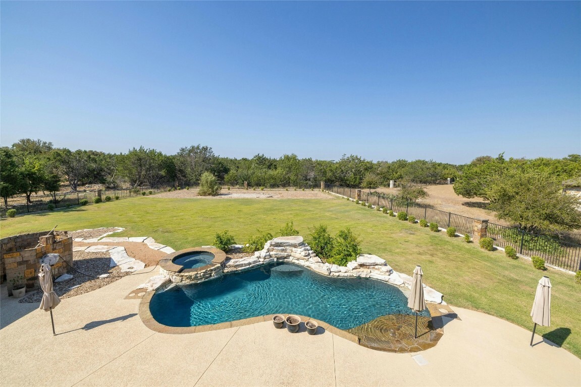 Property Photo:  407 W Majestic Oak Lane  TX 78633 