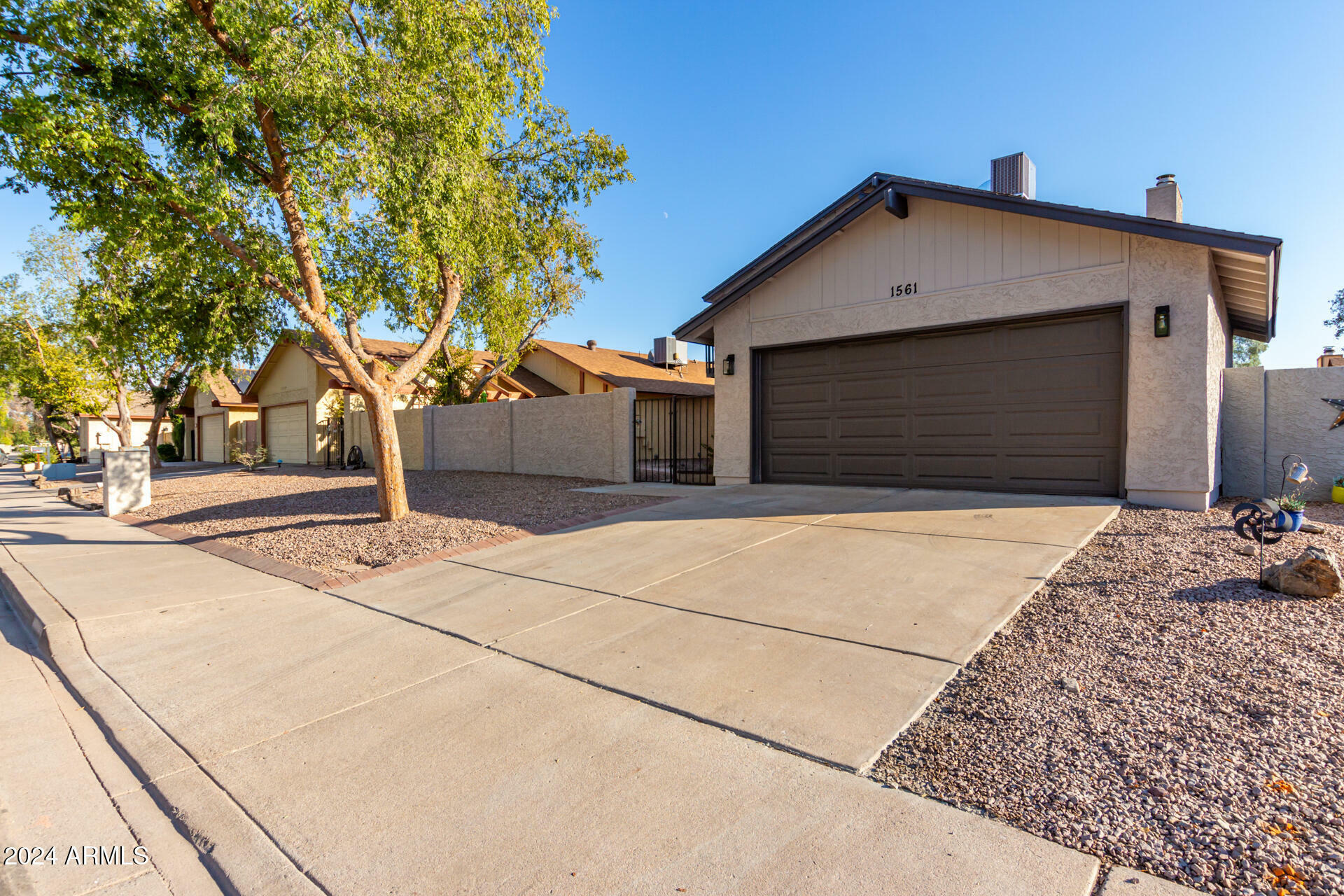 Property Photo:  1561 W Javelina Avenue  AZ 85202 