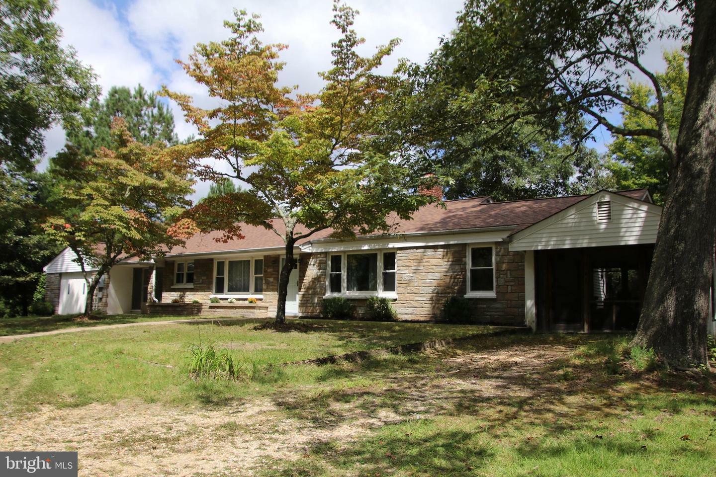 Property Photo:  9105 Kings Highway  VA 22485 