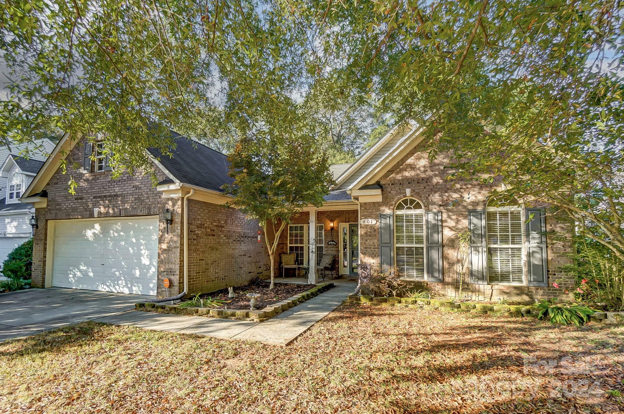 Property Photo:  401 Dutchmans Meadow Drive  NC 28120 