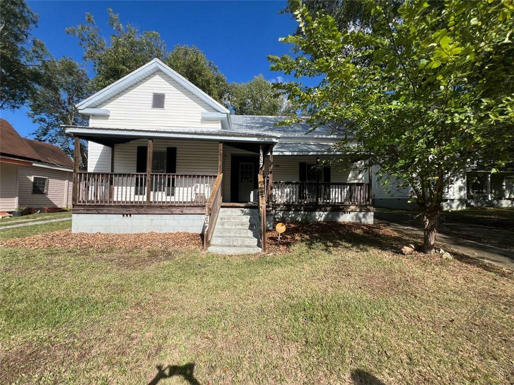 Property Photo:  137 W W Carr Avenue W  GA 30233 