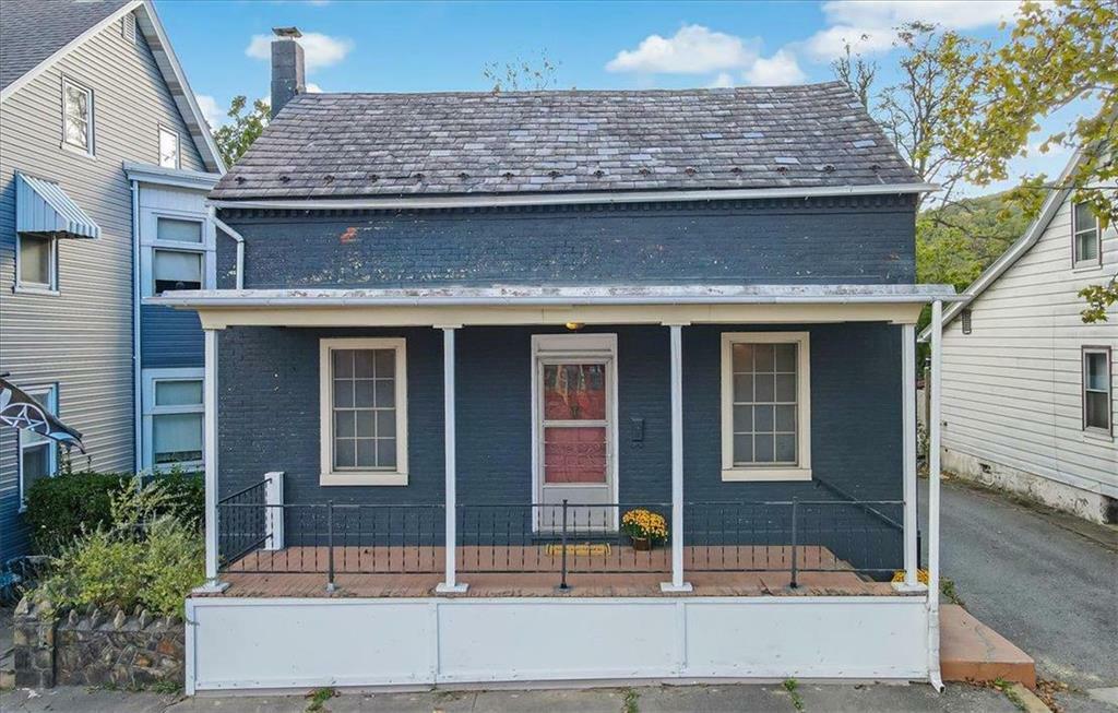 Property Photo:  319 Main Street  PA 18017 