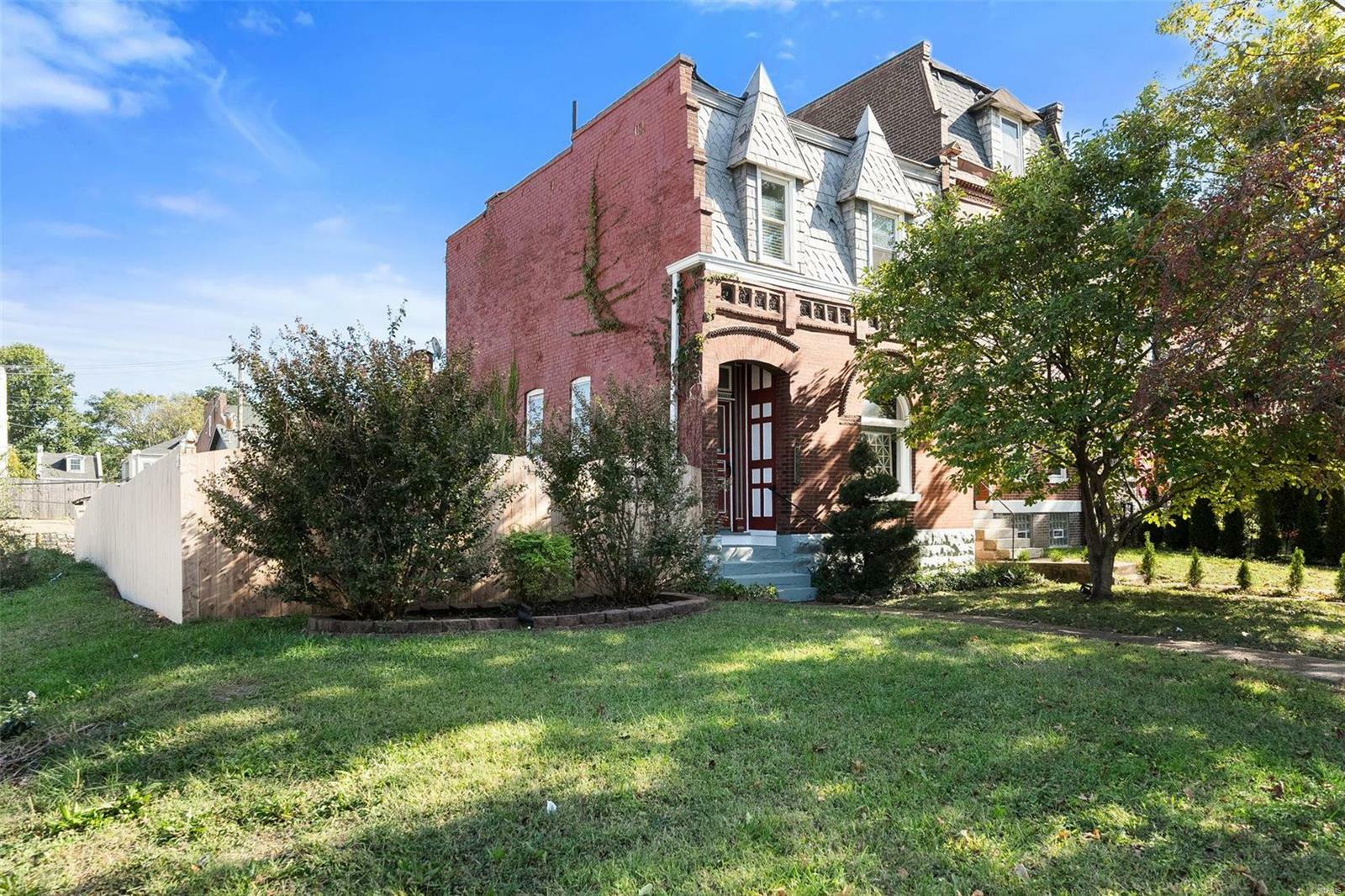 Property Photo:  2816 S Jefferson Avenue  MO 63118 