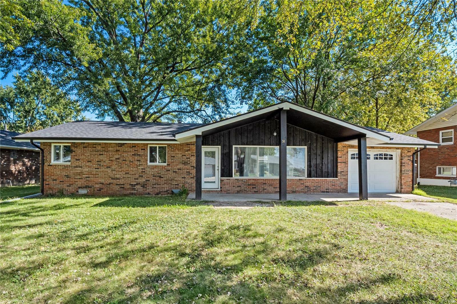 Property Photo: 31 Rosewood Drive IL 62062
