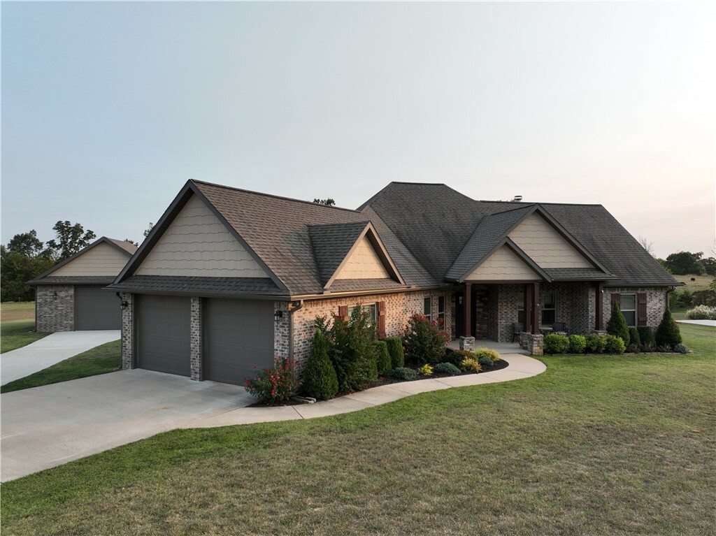 Property Photo:  18373 Pepper Hills Drive  AR 72761 