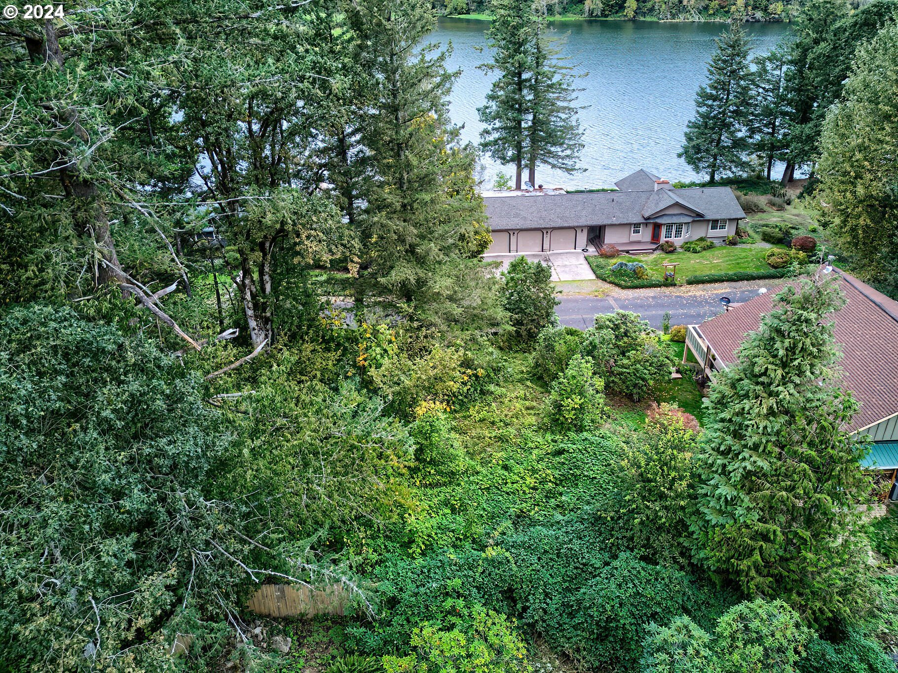 Property Photo:  24 Lake Shore Dr  WA 98648 