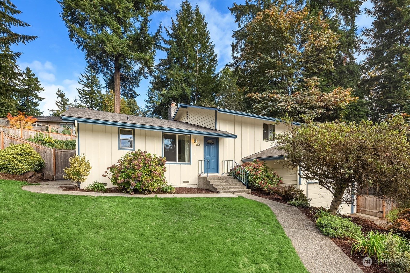 Property Photo:  8120 172nd Avenue NE  WA 98052 