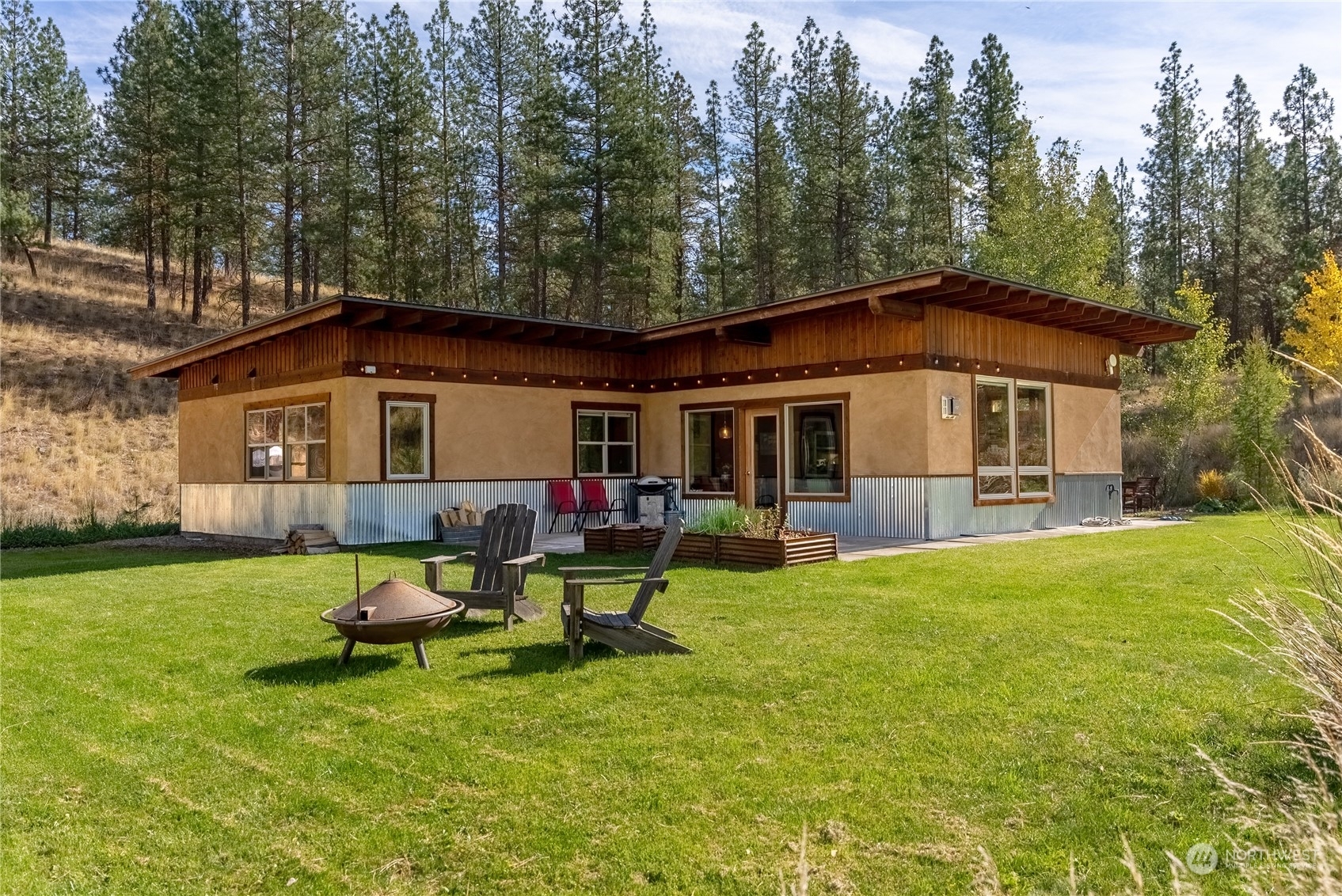 Property Photo:  13 Shooting Star Rd  WA 98862 