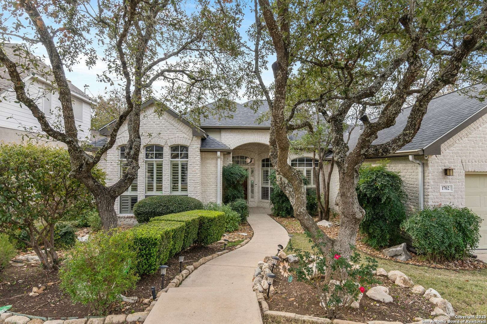 Property Photo: 1702 Sandringham TX 78258