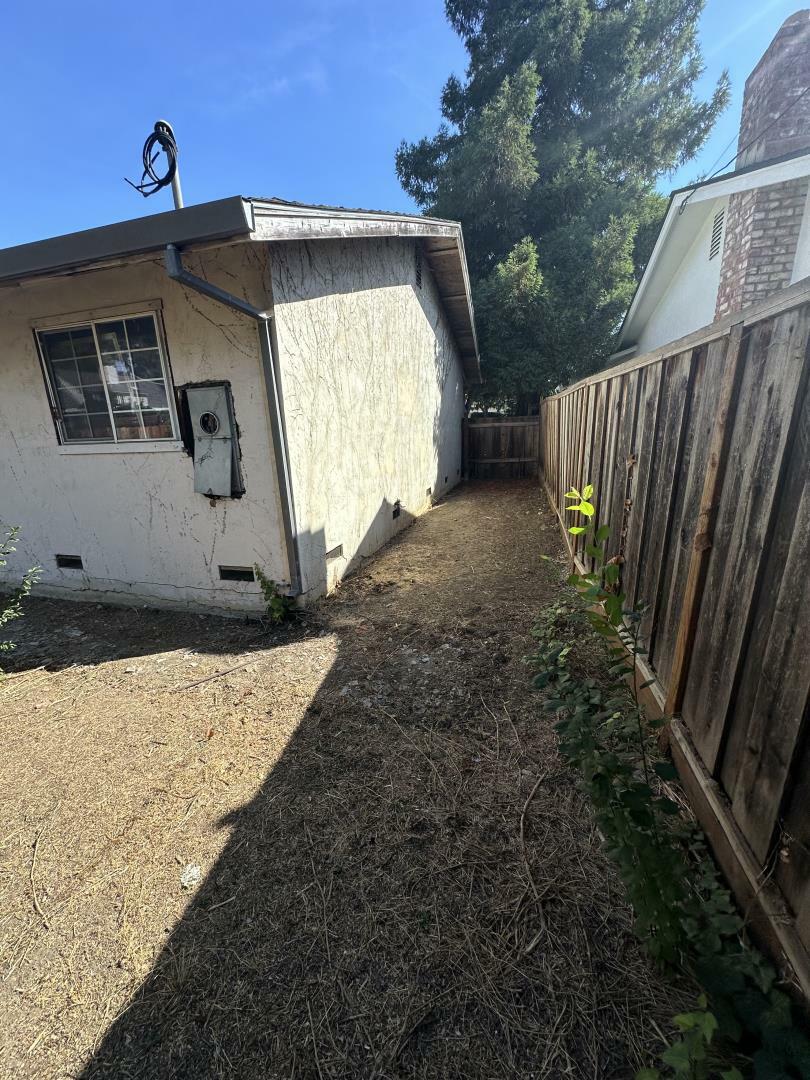 Property Photo:  713 Henrietta Avenue  CA 94086 