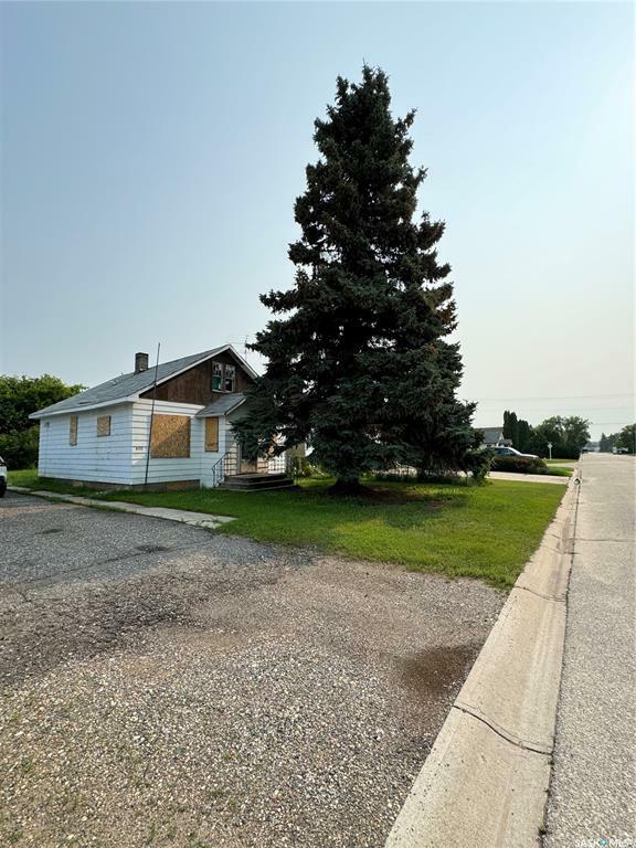 605 8th Avenue W  Nipawin SK S0E 1E0 photo