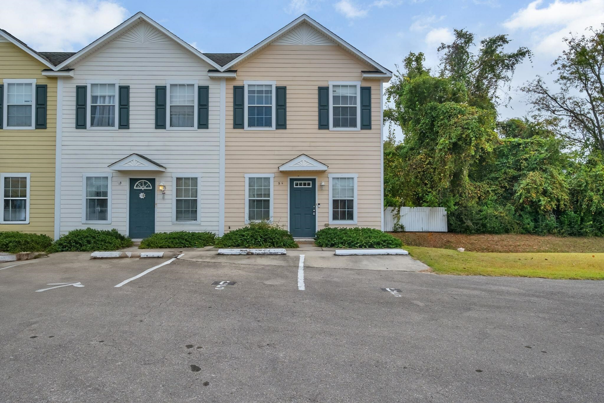 Property Photo:  5C Old Courthouse Way C  FL 32327 