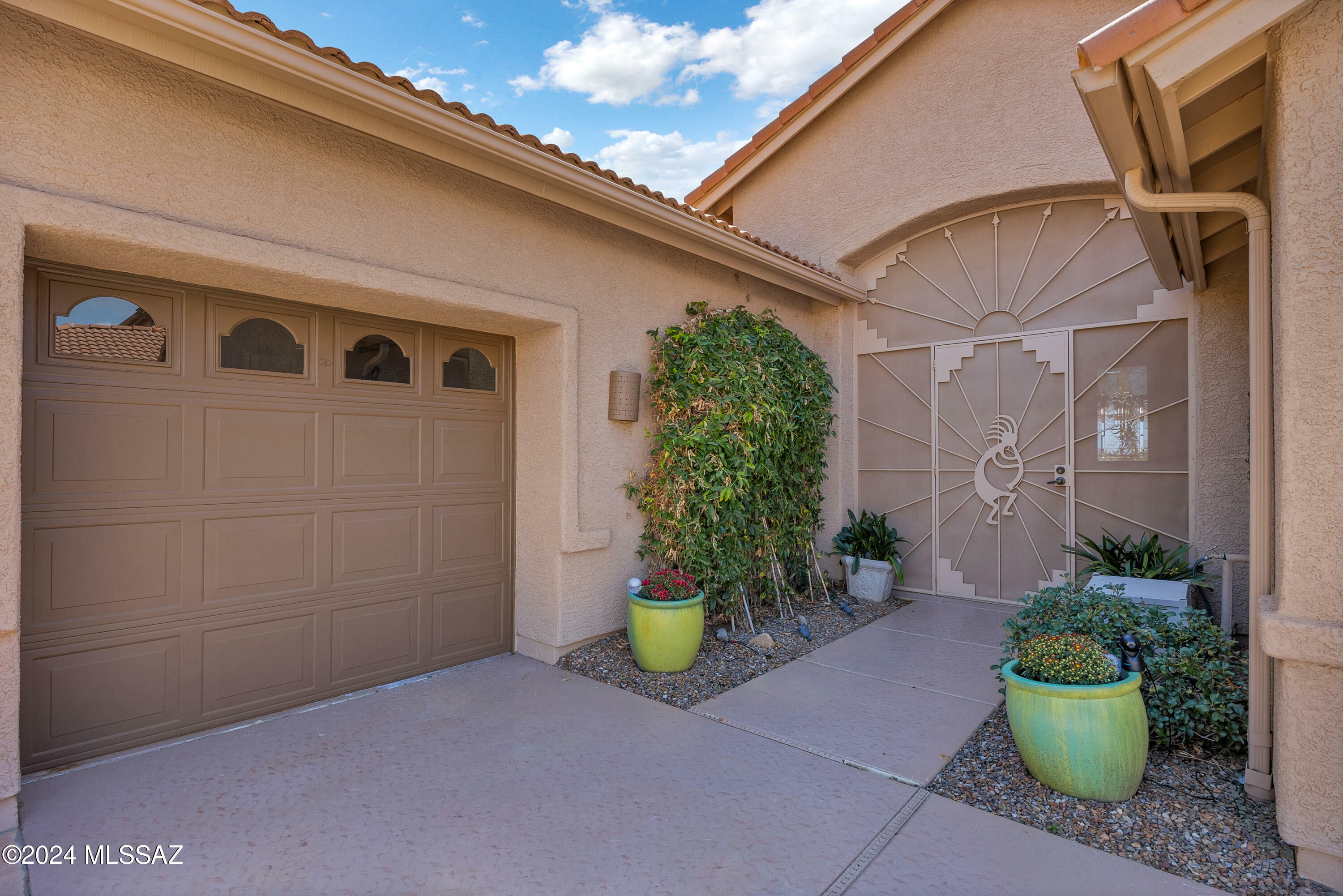 Property Photo:  62637 E Rangewood Drive  AZ 85739 