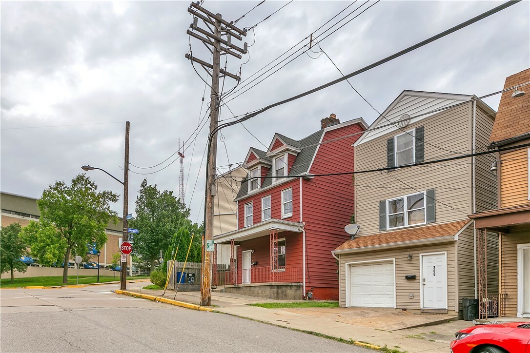 Property Photo:  268 Robinson St  PA 15213 