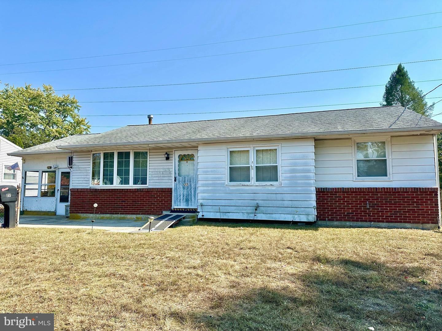 Property Photo:  27 S Club Road  NJ 08021 