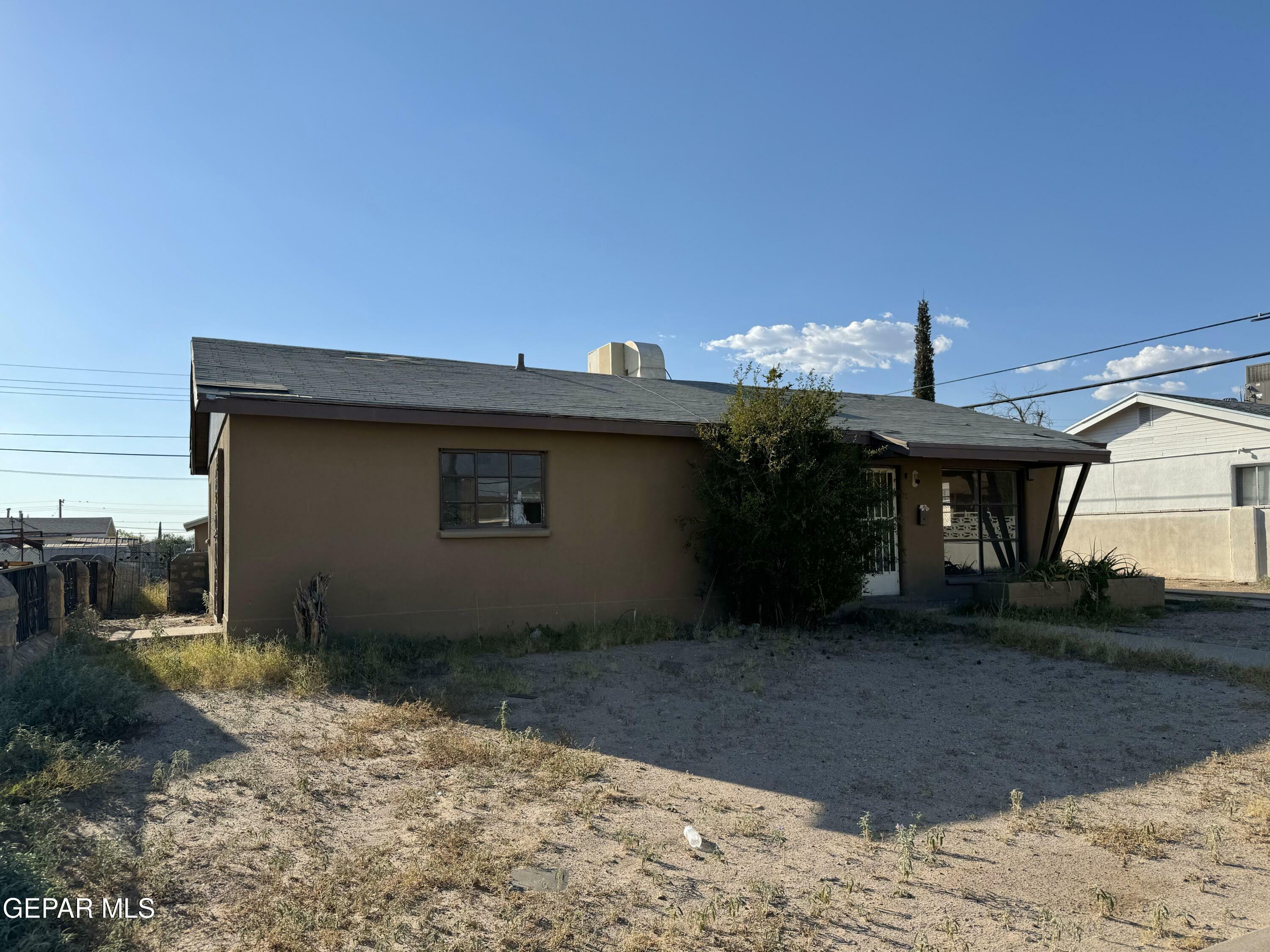 Property Photo:  1127 Cimarron Street  TX 79915 