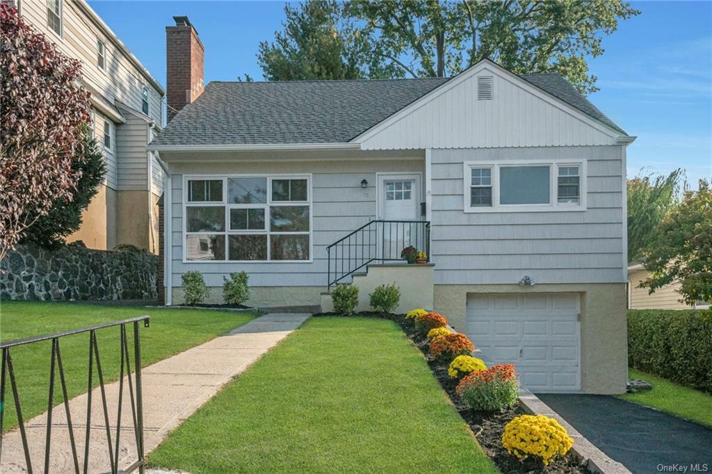 Property Photo:  73 Trenton Avenue  NY 10606 