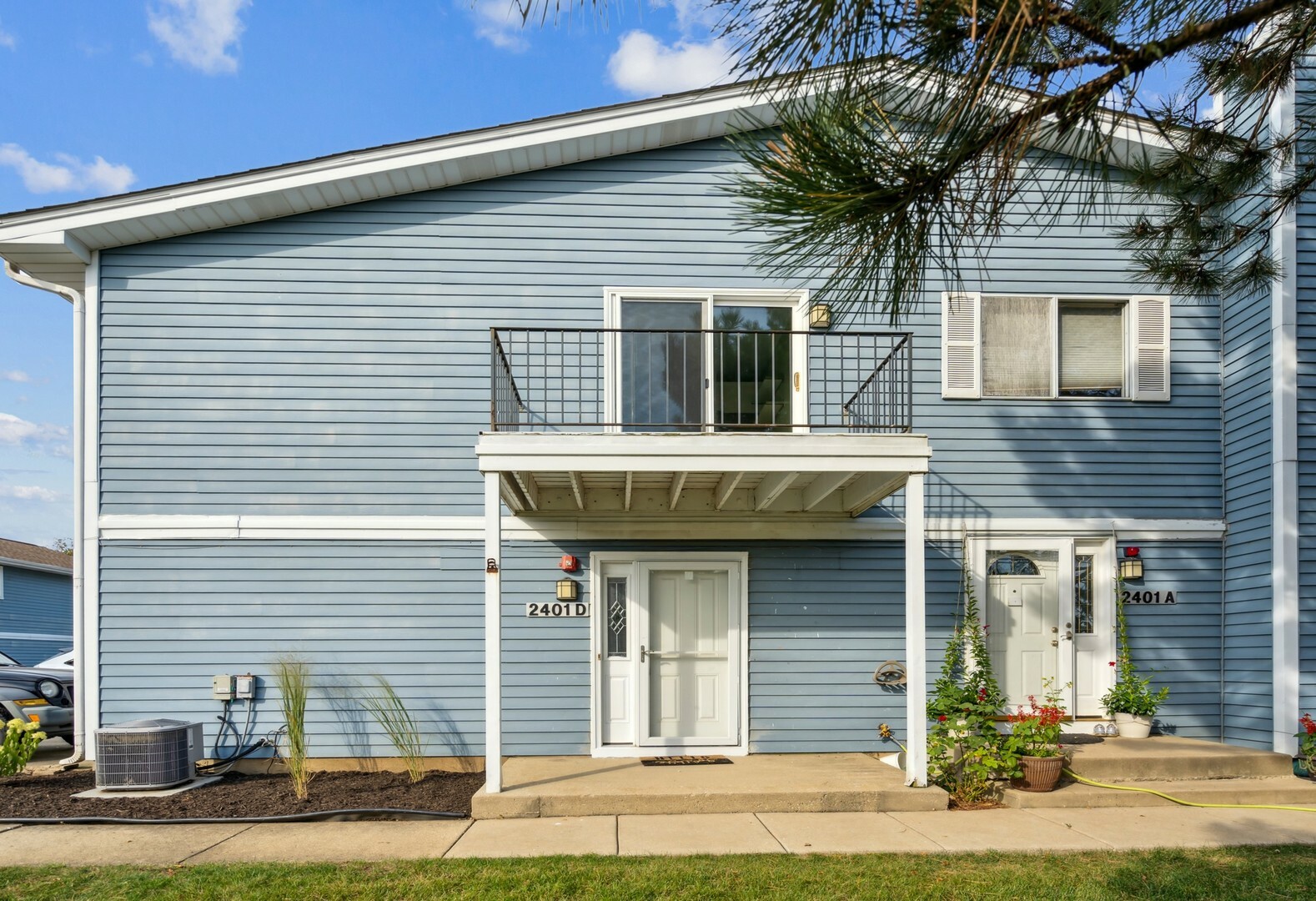 Property Photo:  2401 Brunswick Circle D  IL 60517 