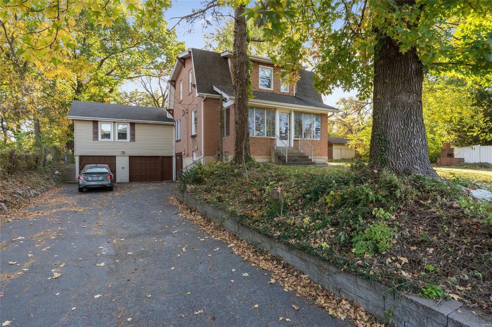 Property Photo:  714 N Florissant Road  MO 63135 