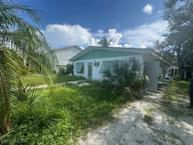 Property Photo:  123 Falkirk Street  FL 33931 