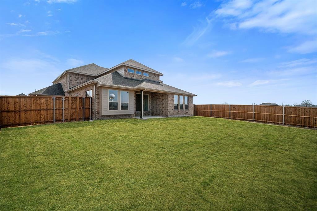 Property Photo: 127 Heritage Hill Drive TX 75126