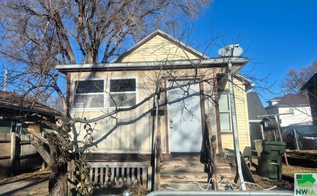 913 17th St  Sioux City IA 51103 photo