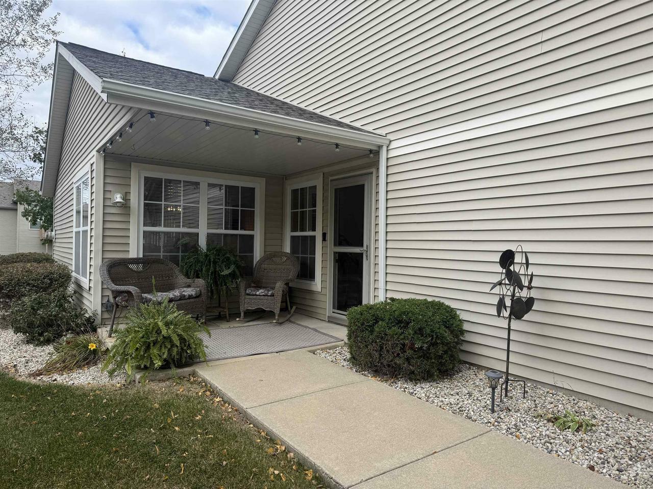 Property Photo:  2655 Edgewood Drive  WI 53511 