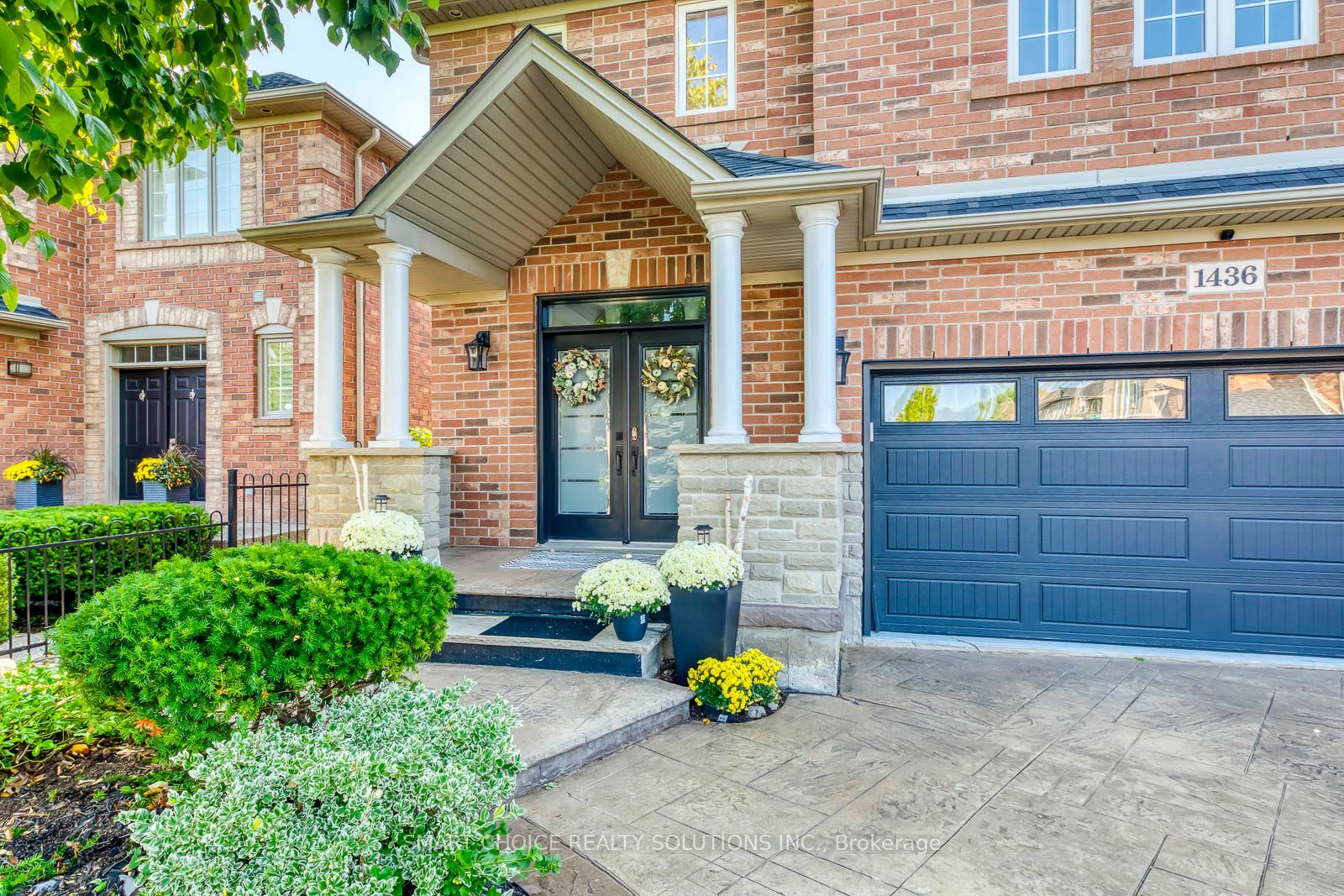 Property Photo:  1436 Gulledge Tr  ON L6M 3Z8 