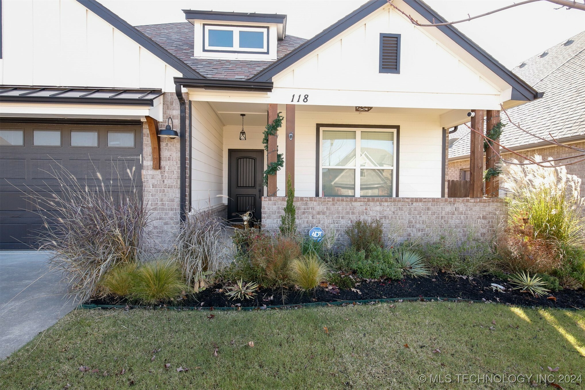 Property Photo:  118 W 130th Place S  OK 74037 