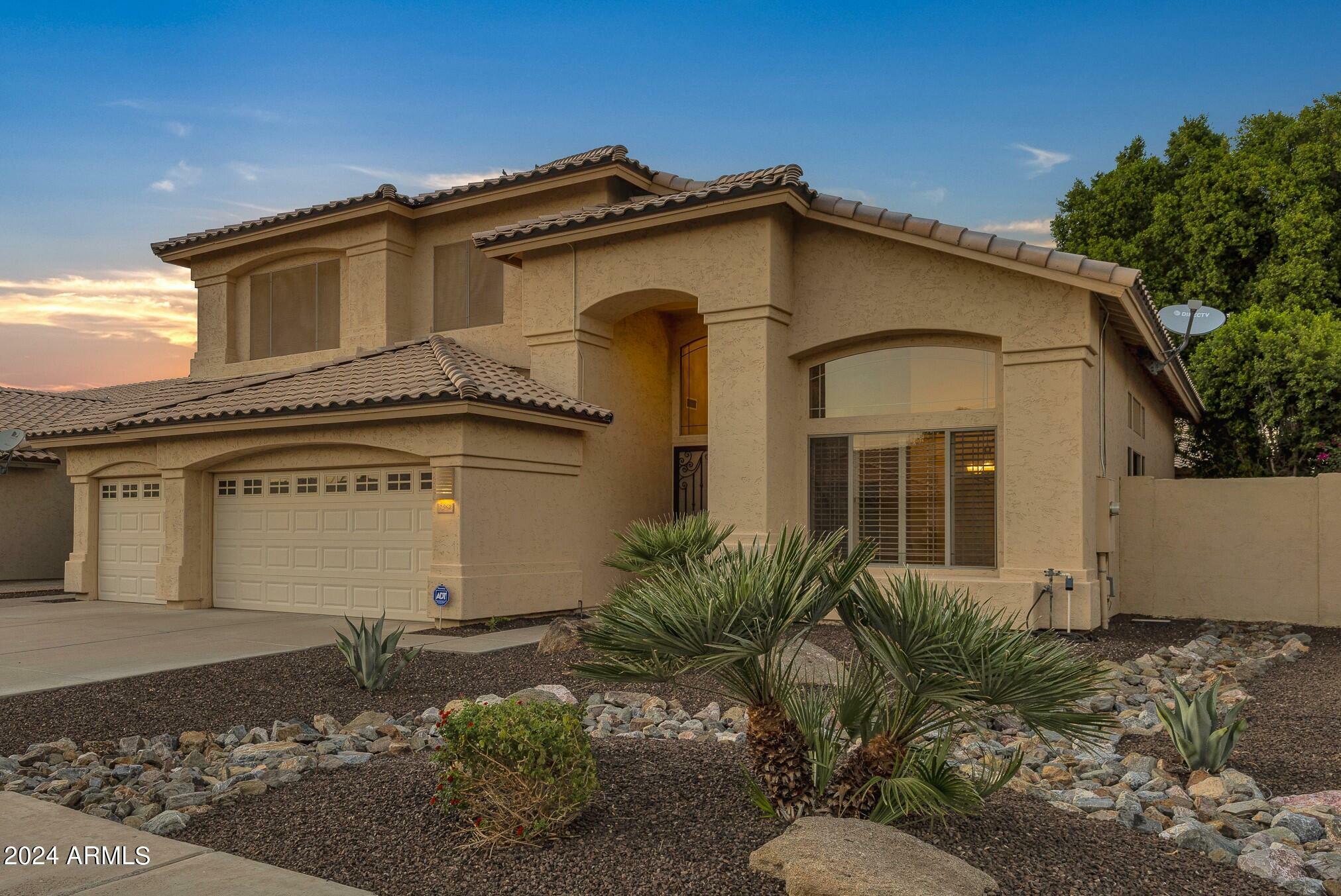 Property Photo: 1962 E Drake Drive AZ 85283