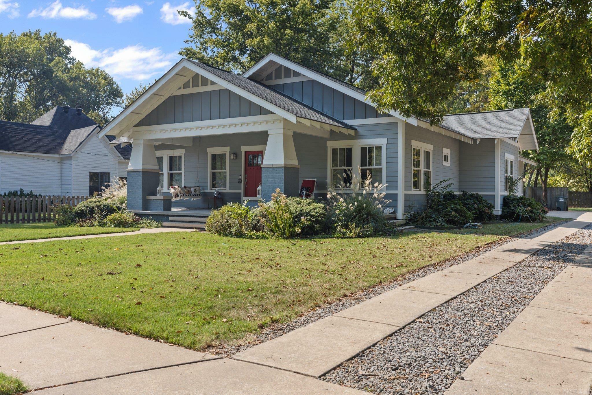 Property Photo:  1211 Davis Street  AR 72034 