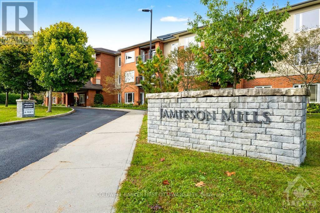 Photo de la propriété:  100 Jamieson Street 100  ON K0A 1A0 