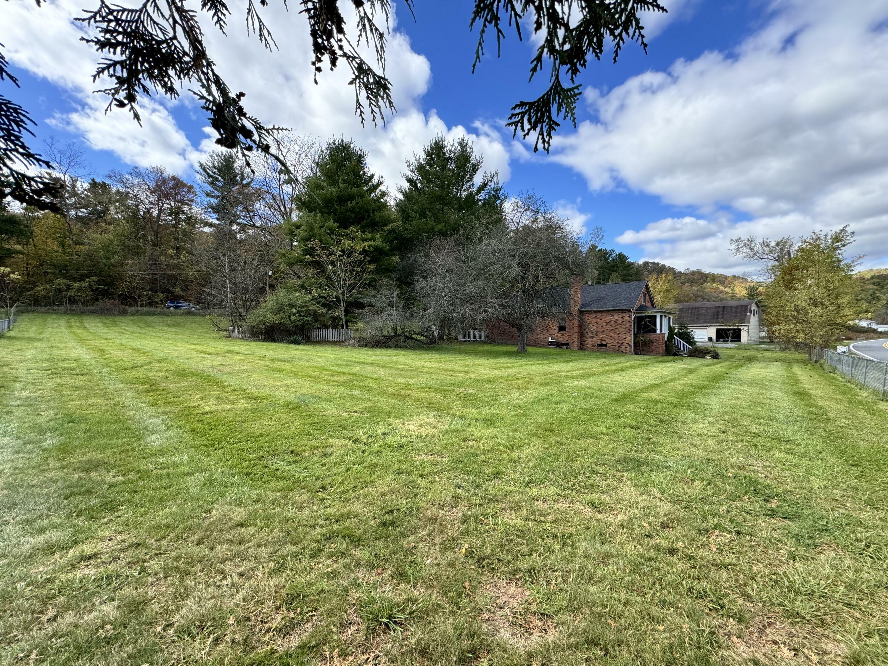 Property Photo:  993 Meadow Bridge Rd  WV 25976 