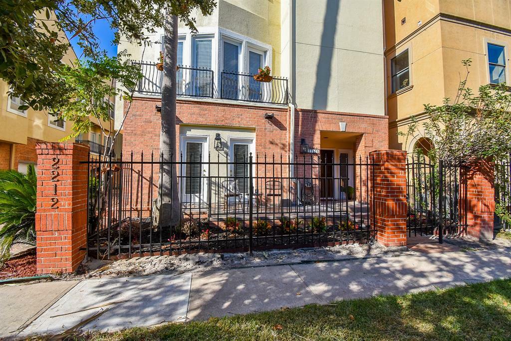 Property Photo:  2212 Bellefontaine Street A  TX 77030 