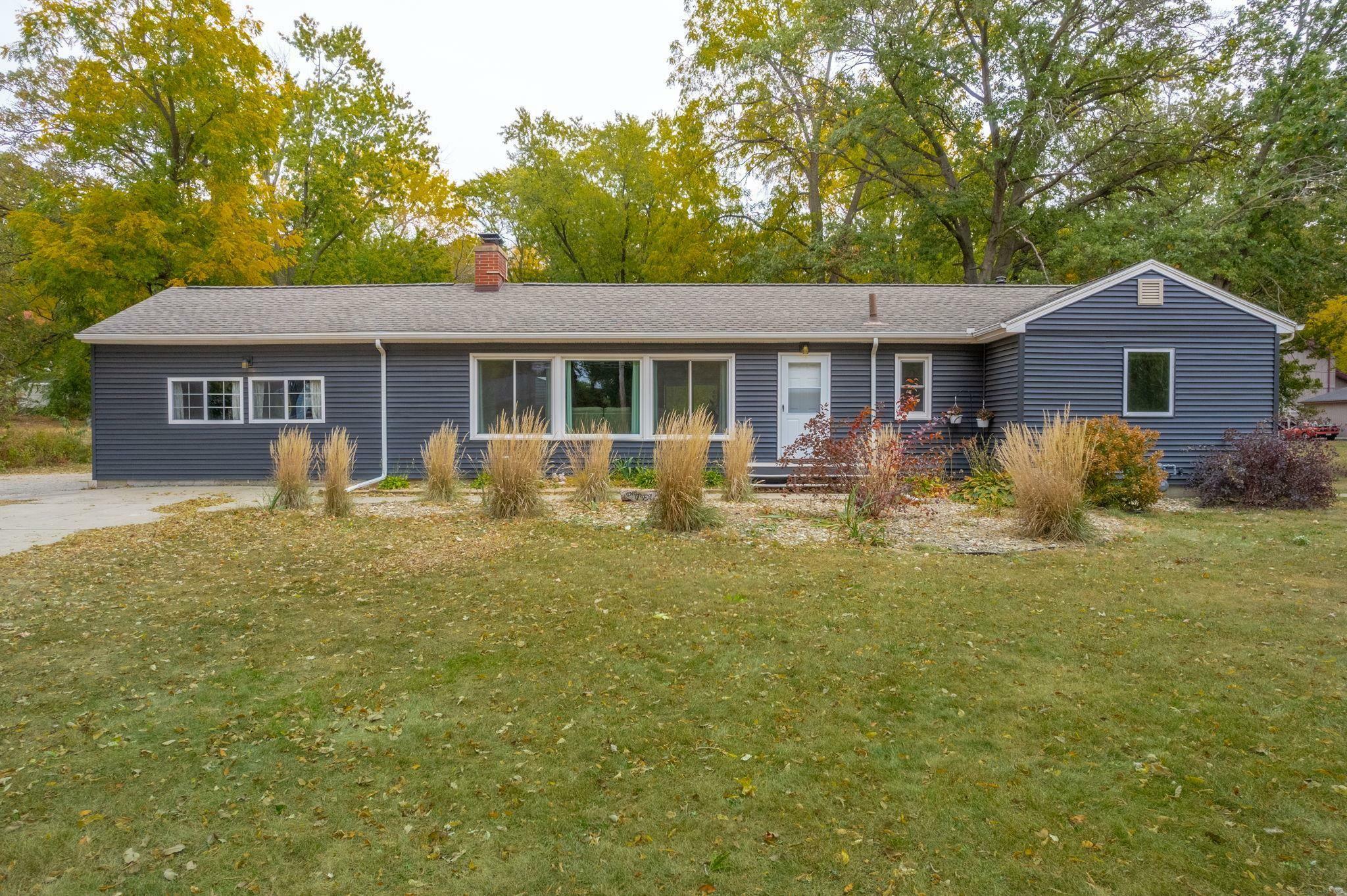 Property Photo:  2426 Rownd Street  IA 50613 