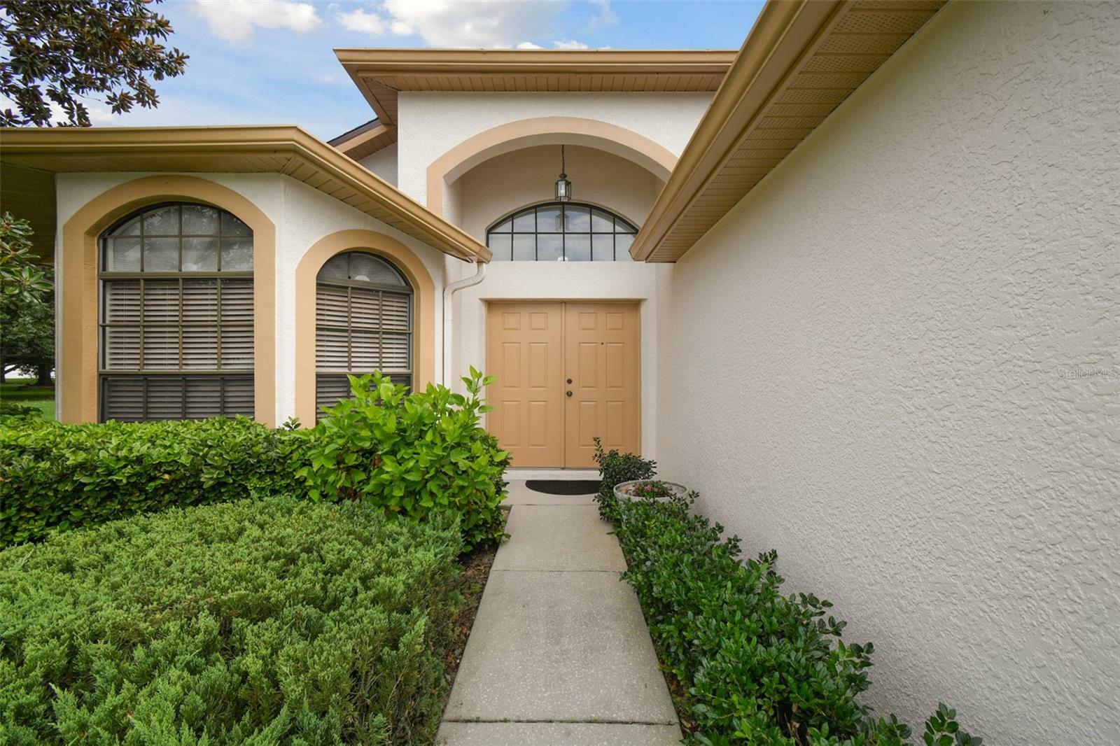 Property Photo:  13742 Bryndlewood Court  FL 34669 