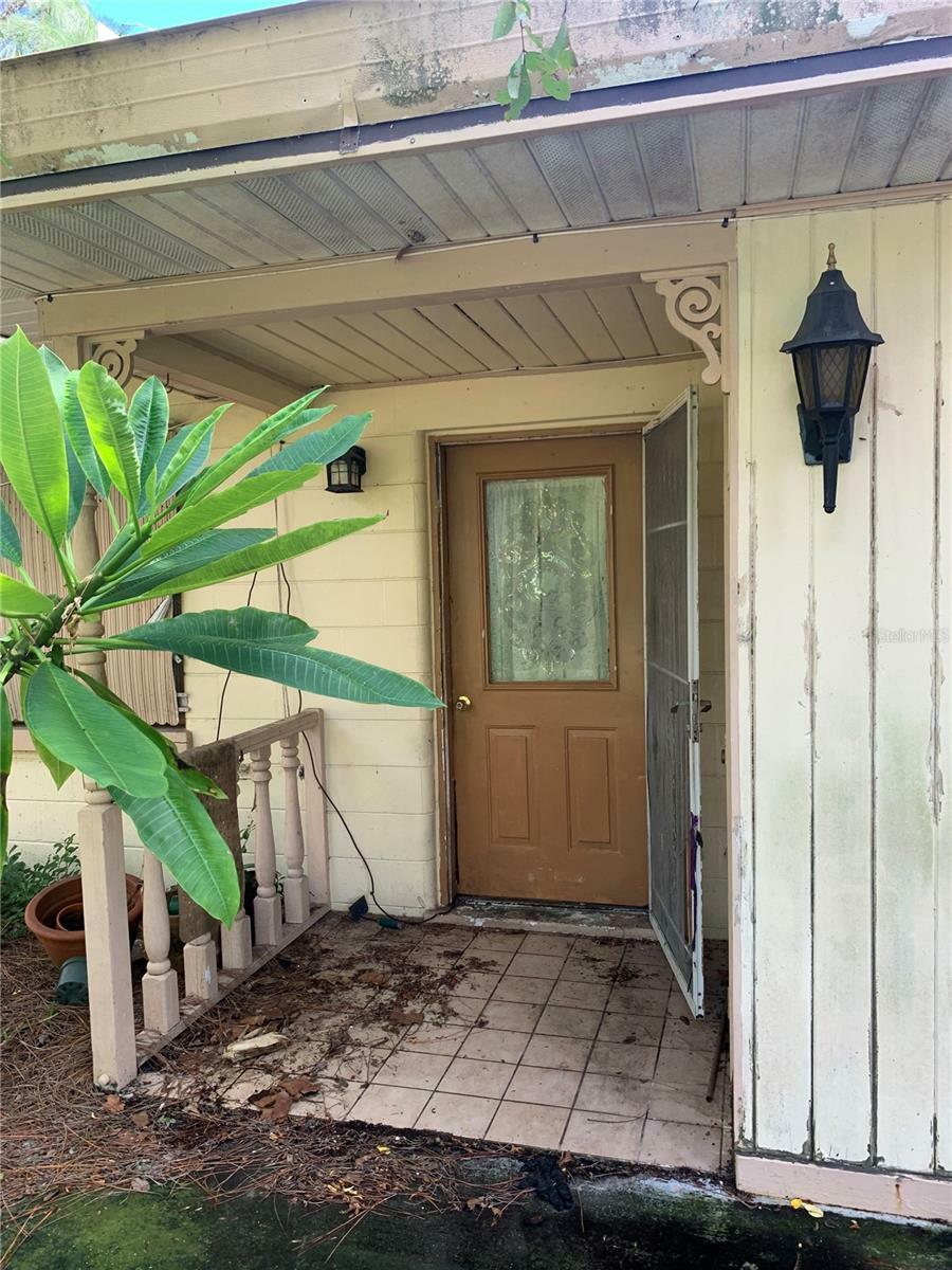 Property Photo:  619 Coronado Road  FL 34293 