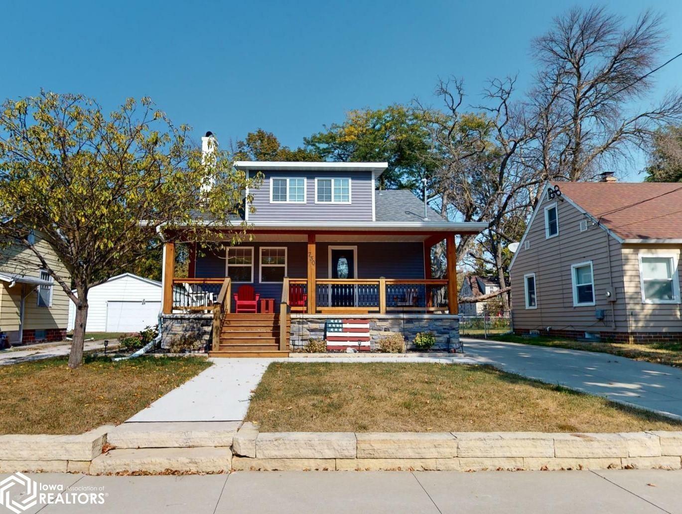 Property Photo:  730 15th St NE  IA 50401 