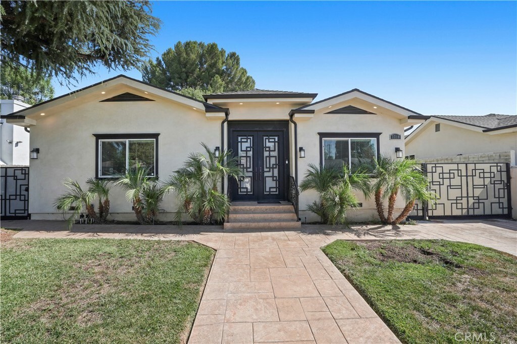 Property Photo:  7710 Ostrom Avenue  CA 91406 