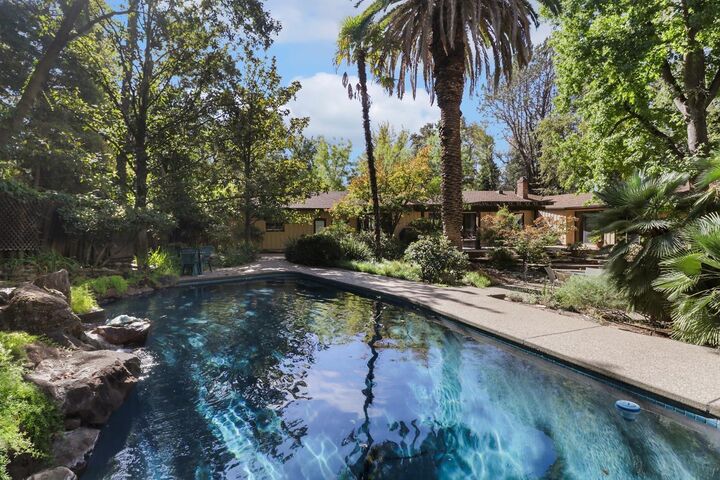 5649 Fair Oaks Boulevard  Carmichael CA 95608 photo